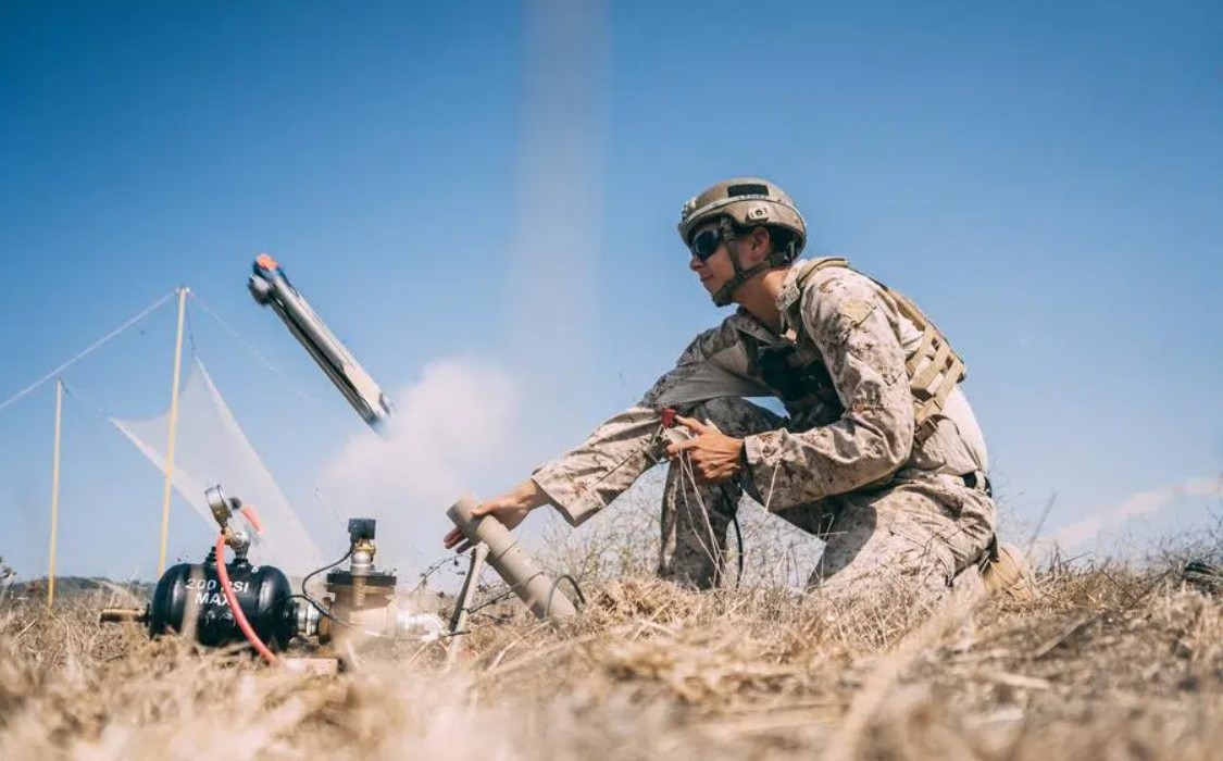 США передадуть Україні бронемашини M1117 та дрони Phoenix Ghost: що про них відомо